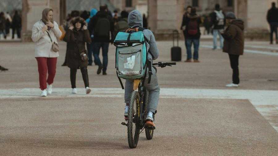 Dans quelle mesure les emballages de plats à emporter sont-ils réutilisables?