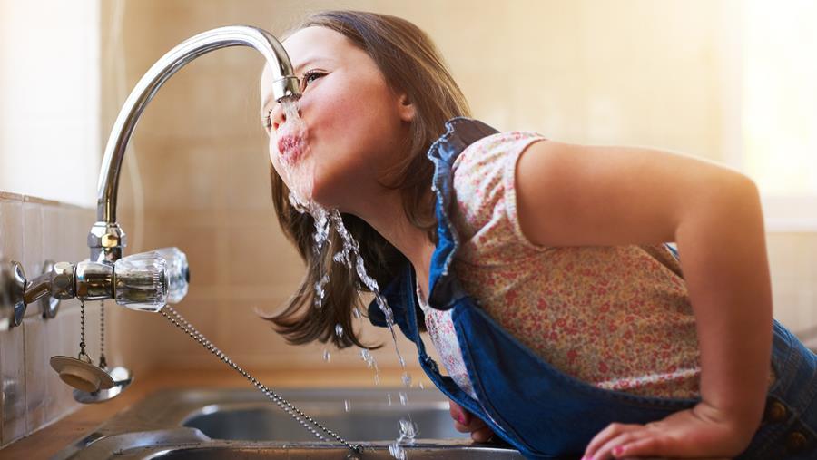 L'eau du robinet est 120 fois moins chère que l'eau en bouteille