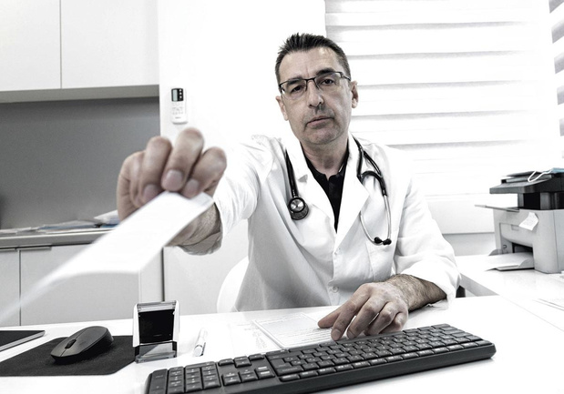 Pour ou contre le certificat d'un jour? 